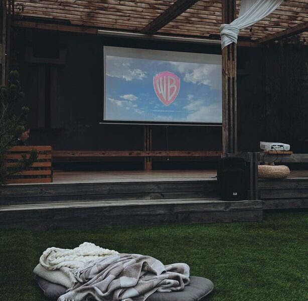 How to Plan the Perfect Screen-Light Evening at Home